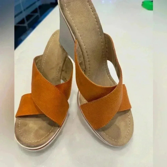 Adrienne vittadini wedge suede sandals burnt orange size 10 - Picture 1 of 9